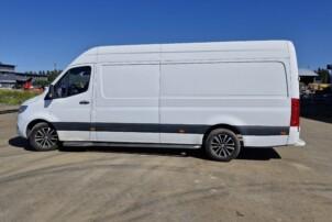 Mercedes-Benz Sprinter pitkä ja korkea