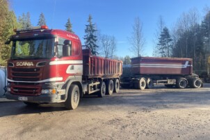 Scania R580 8x4-4700 trippeli Kasettiato