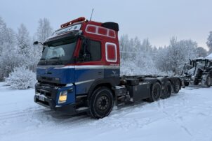 Volvo FMX 500 8X4 + Hiab 24t