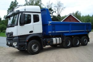 Mercedes-Benz A Arocs 3248 8x4 Tridem