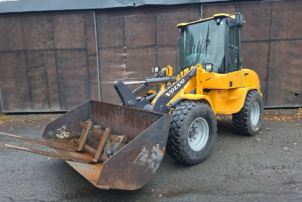 Huutokauppa: 2 Volvon kuormaajaa