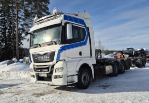 MAN TGX 580 + Konttikärry VAK -5 akselinen