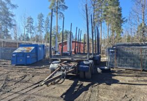 Jyki V42 puuperävaunu