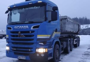 Scania R580 6x4 ja CARNEHL puoliperäkärry