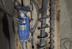 Maapora Earth Drill