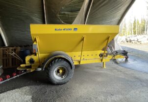 Salo 4500 Hiekoitusvaunu
