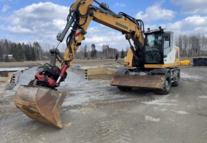 Liebher A 914 Compact Litronic