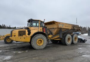 Volvo A40E /Moottori ja vaihteisto rempattu/