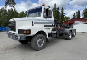 Sisu SL neliveto vaihtolavalaittein