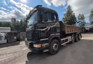 Scania R500 4 akselinen koukkuauto