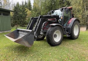 Valtra N135 Hitech
