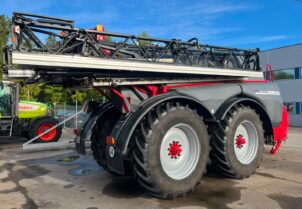 Horsch Leeb 12 TD hinattava kasvinsuojeluruisku